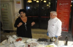 L’attrice Marisa Laurito con lo chef Pino Golia