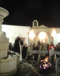 La benedizione del fuoco e degli animali nella piazza San Antonio Abate