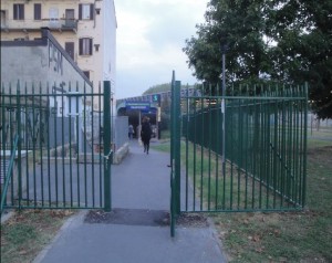 Cancello lato passante Via Lambruschini