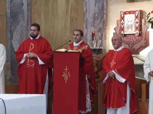 La Concelebrazione di Mons. M. Delpini con don O. Boscolo e don E. Rasi 